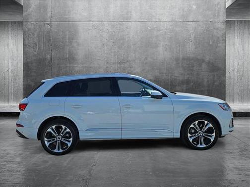 2021 Audi Q7 55 Premium Plus