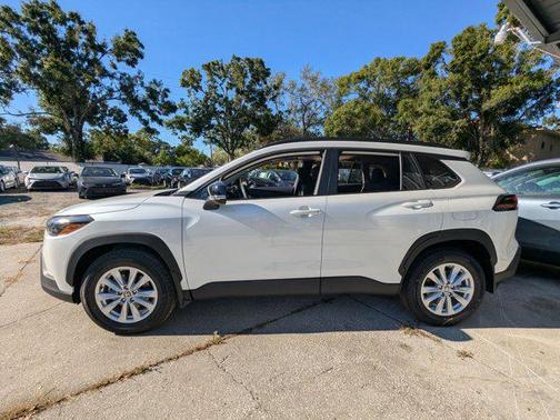 2026 Toyota Corolla Cross LE