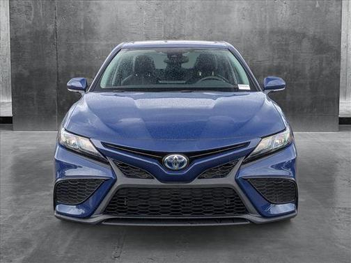 2024 Toyota Camry Hybrid SE