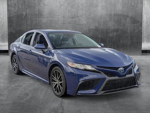 2024 Toyota Camry Hybrid SE