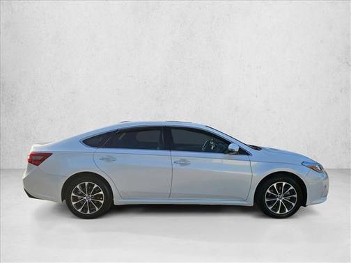 Blizzard Pearl 2017 Toyota Avalon XLE Premium