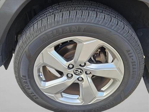 Silver Sky Metallic 2019 Toyota RAV4 Hybrid SE