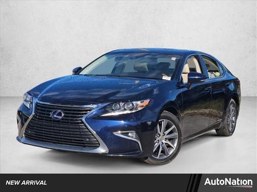 2017 Lexus ES 300h Base