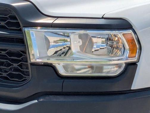 2019 RAM 2500 Tradesman Crew Cab 4x4 8' Box