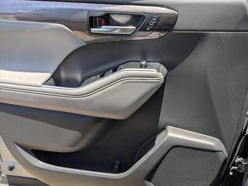 2021 Toyota Highlander Hybrid Limited