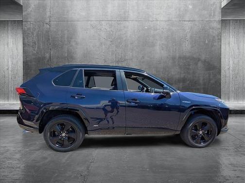 2021 Toyota RAV4 Hybrid SE