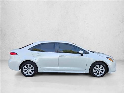 Wind Chill Pearl 2022 Toyota Corolla LE