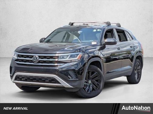 Deep Black Pearl 2023 Volkswagen Atlas Cross Sport 3.6L V6 SE w/Technology