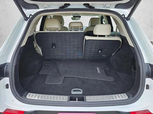 Alta White 2022 Genesis GV70 2.5T AWD