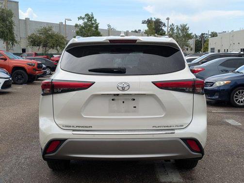2021 Toyota Highlander Platinum