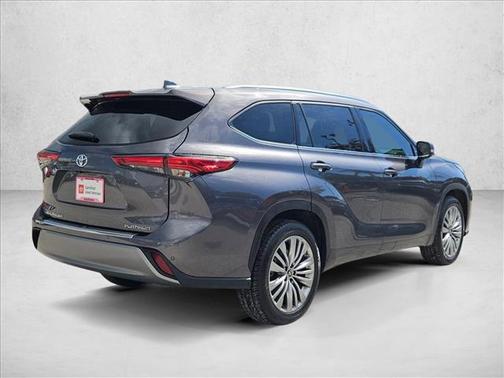 2022 Toyota Highlander Platinum