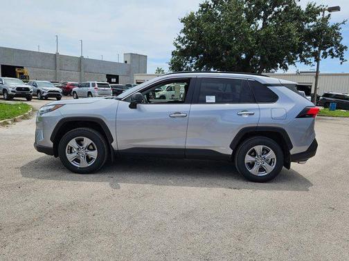2025 Toyota RAV4 Hybrid LE
