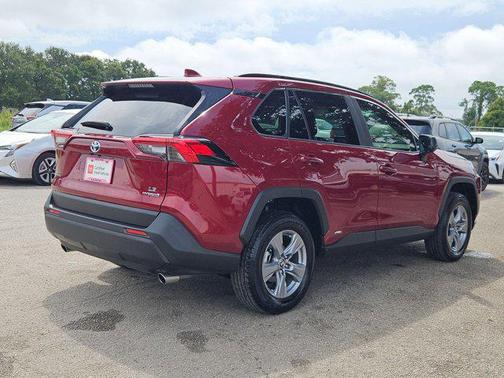 2024 Toyota RAV4 Hybrid LE