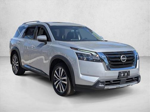 2022 Nissan Pathfinder Platinum 2WD