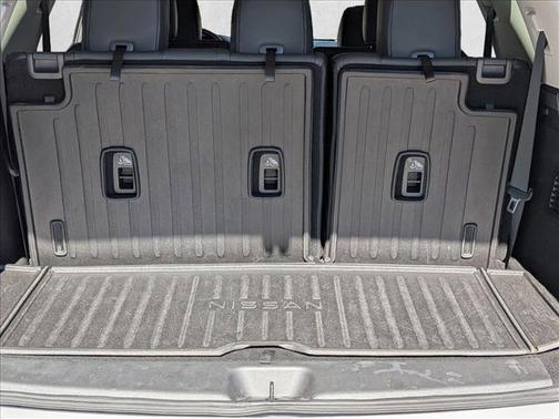 2022 Nissan Pathfinder Platinum 2WD