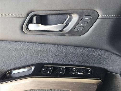 2022 Nissan Pathfinder Platinum 2WD