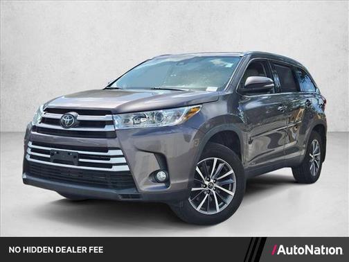 Celestial Silver Met 2019 Toyota Highlander XLE