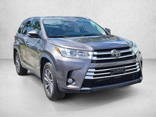 Celestial Silver Met 2019 Toyota Highlander XLE