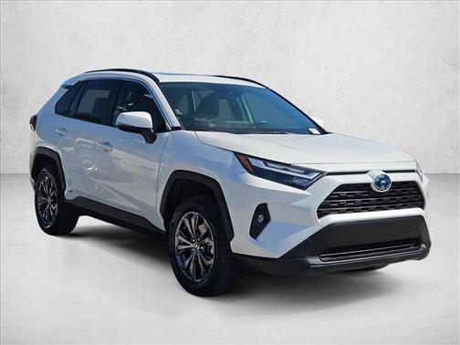 2022 Toyota RAV4 Hybrid XLE Premium
