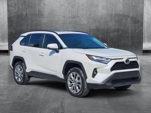 2022 Toyota RAV4 XLE Premium
