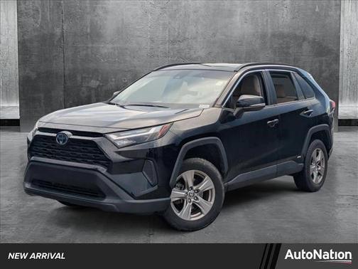 2022 Toyota RAV4 Hybrid XLE