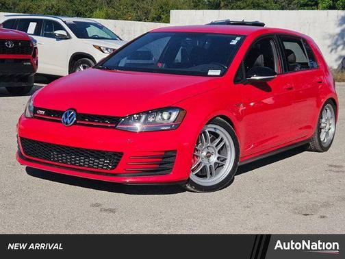 2017 Volkswagen Golf GTI 2.0T S 4-Door