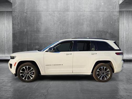 2022 Jeep Grand Cherokee Overland