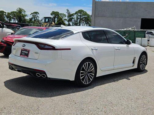 2019 Kia Stinger Base