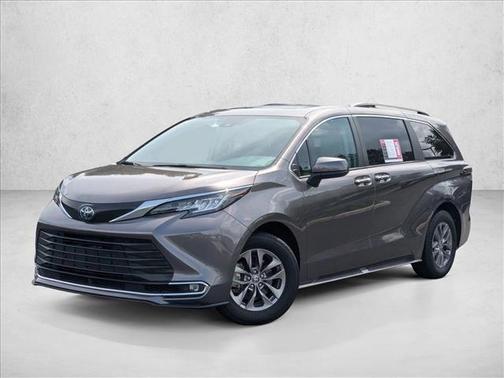 2023 Toyota Sienna XLE