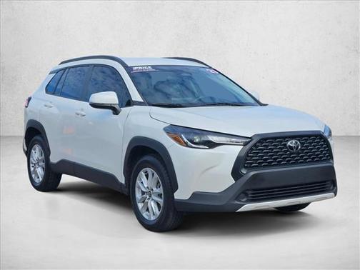 2023 Toyota Corolla Cross LE