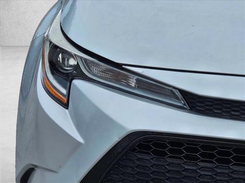 Classic Silver Metallic 2021 Toyota Corolla LE
