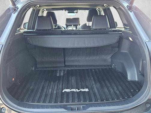 2021 Toyota RAV4 Hybrid SE