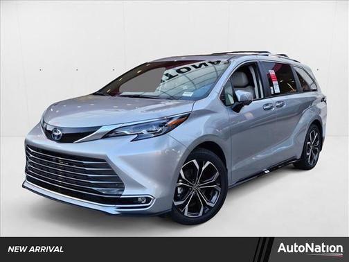 2025 Toyota Sienna Platinum 7 Passenger