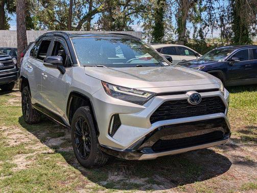 2023 Toyota RAV4 Hybrid SE