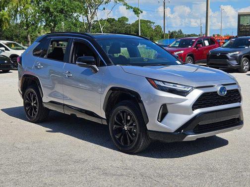 2023 Toyota RAV4 Hybrid SE