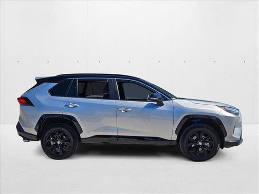 2023 Toyota RAV4 Hybrid SE