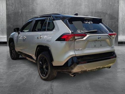 2023 Toyota RAV4 Hybrid SE
