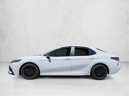 Ice Cap 2023 Toyota Camry SE