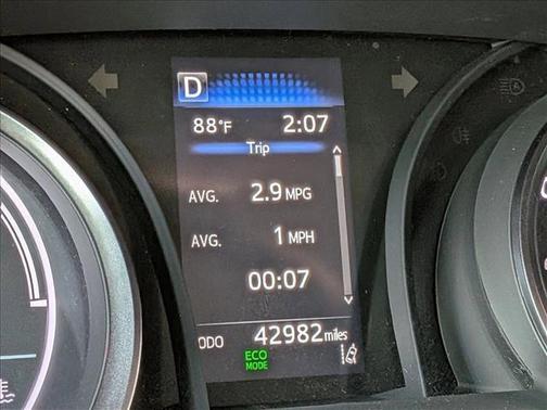 Ice Cap 2023 Toyota Camry SE