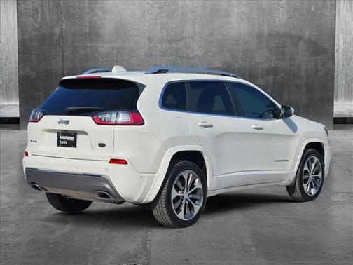 2019 Jeep Cherokee Overland