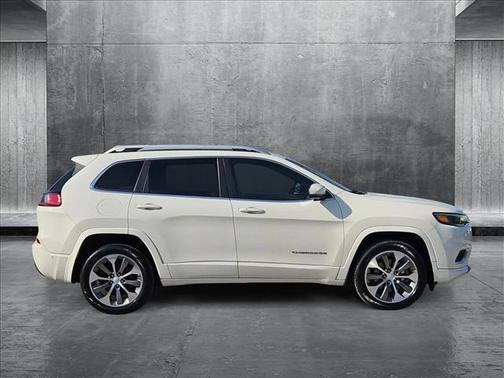 2019 Jeep Cherokee Overland