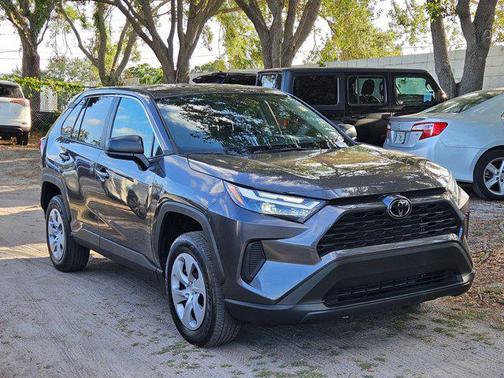 2024 Toyota RAV4 LE