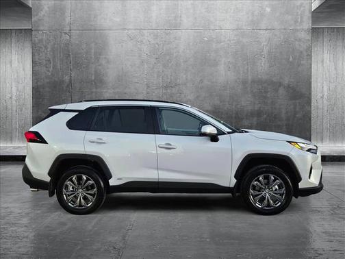 2024 Toyota RAV4 Hybrid XLE Premium