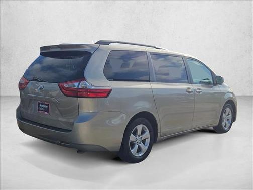 2015 Toyota Sienna LE