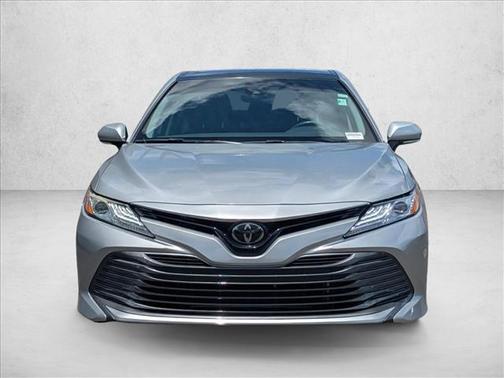 Celestial Silver Metallic 2019 Toyota Camry XLE