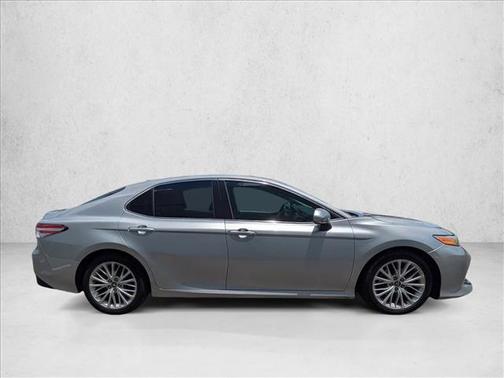 Celestial Silver Metallic 2019 Toyota Camry XLE