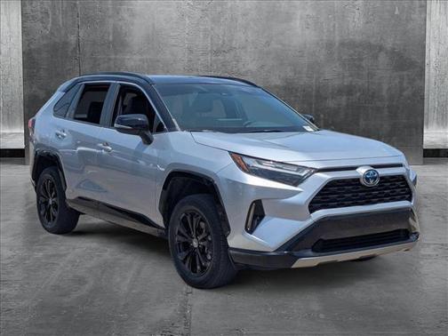 2022 Toyota RAV4 Hybrid SE