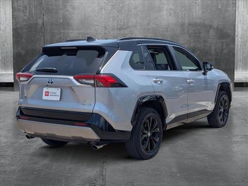 2022 Toyota RAV4 Hybrid SE