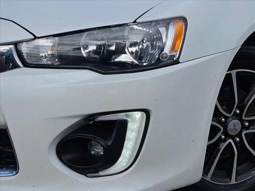 2017 Mitsubishi Lancer ES