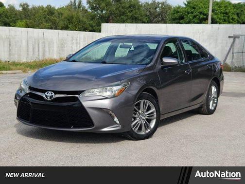 2016 Toyota Camry SE